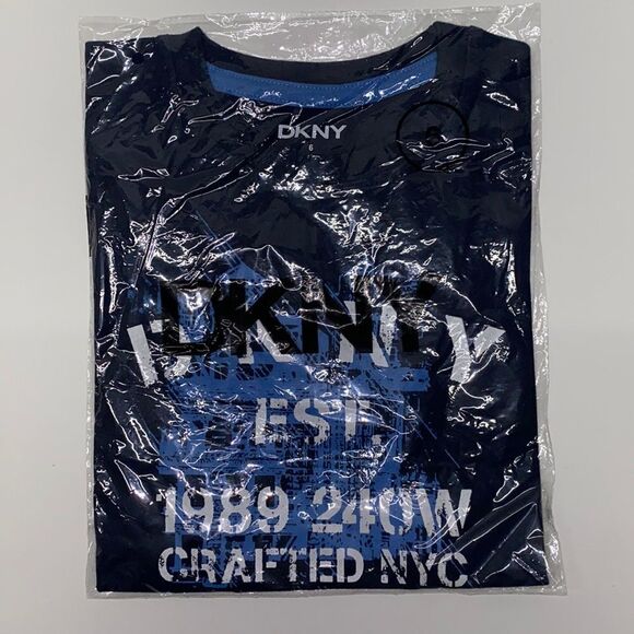 NWT 🦕 DKNY T-shirt - Picture 1 of 5